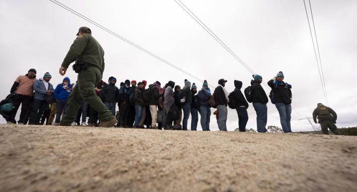 拜登簽署 將限制庇護移民申請