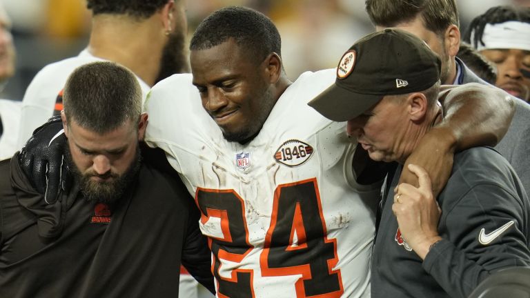Browns' Nick Chubb done for season with knee injury so bad ESPN
