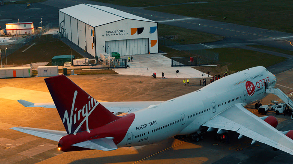 Virgin Jumbo przybywa do Kornwalii na kosmiczny start w Wielkiej Brytanii