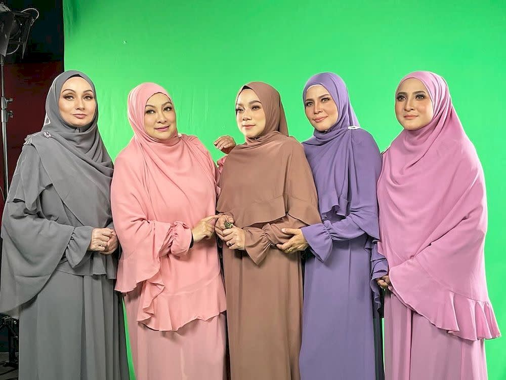 Popular ‘90s Malaysian girl group Elite reunites after 20 years (VIDEO)