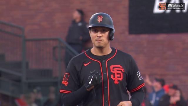 Flores' 6th inning RBI gives Giants 1-0 lead over Pirates