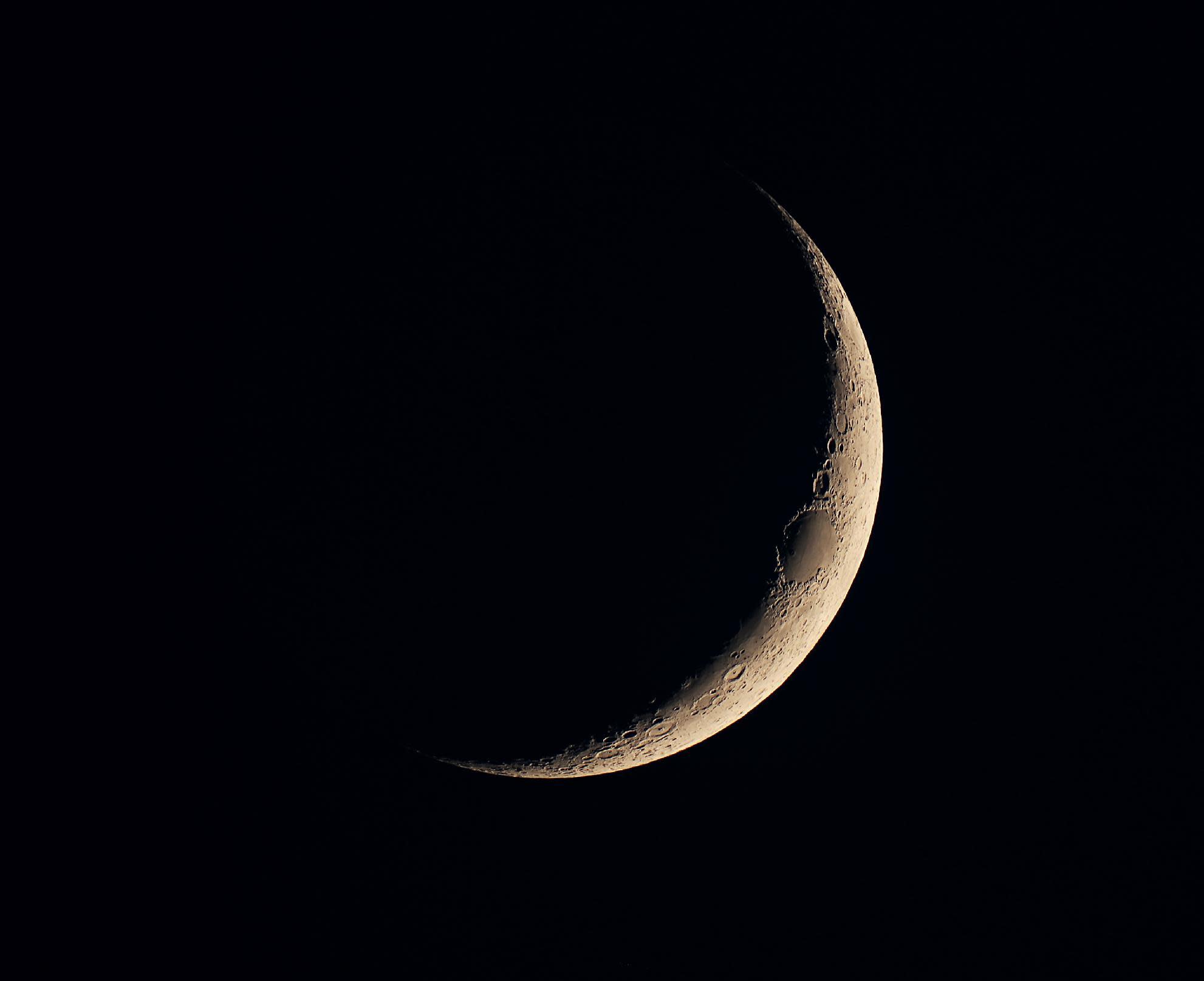 New Moon and Islamic Calendar Star in Slooh Webcast Today