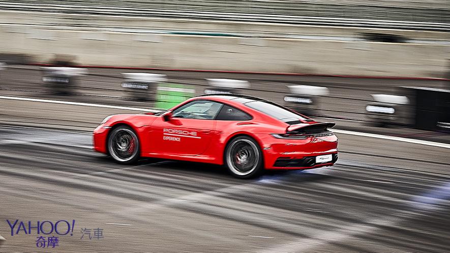 彎得出去、飆得起來！2019 Porsche 992世代911 Carrera S & 4S賽道試駕！ - 4