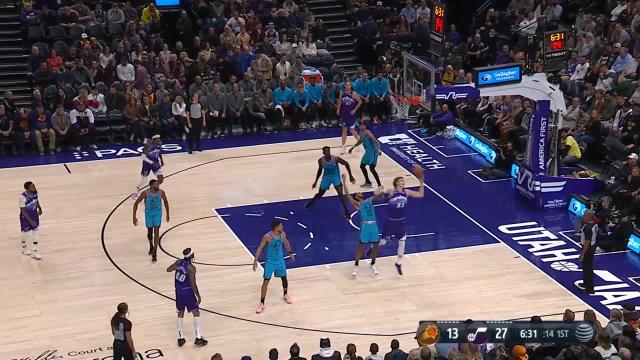Jarred Vanderbilt with a dunk vs the Phoenix Suns