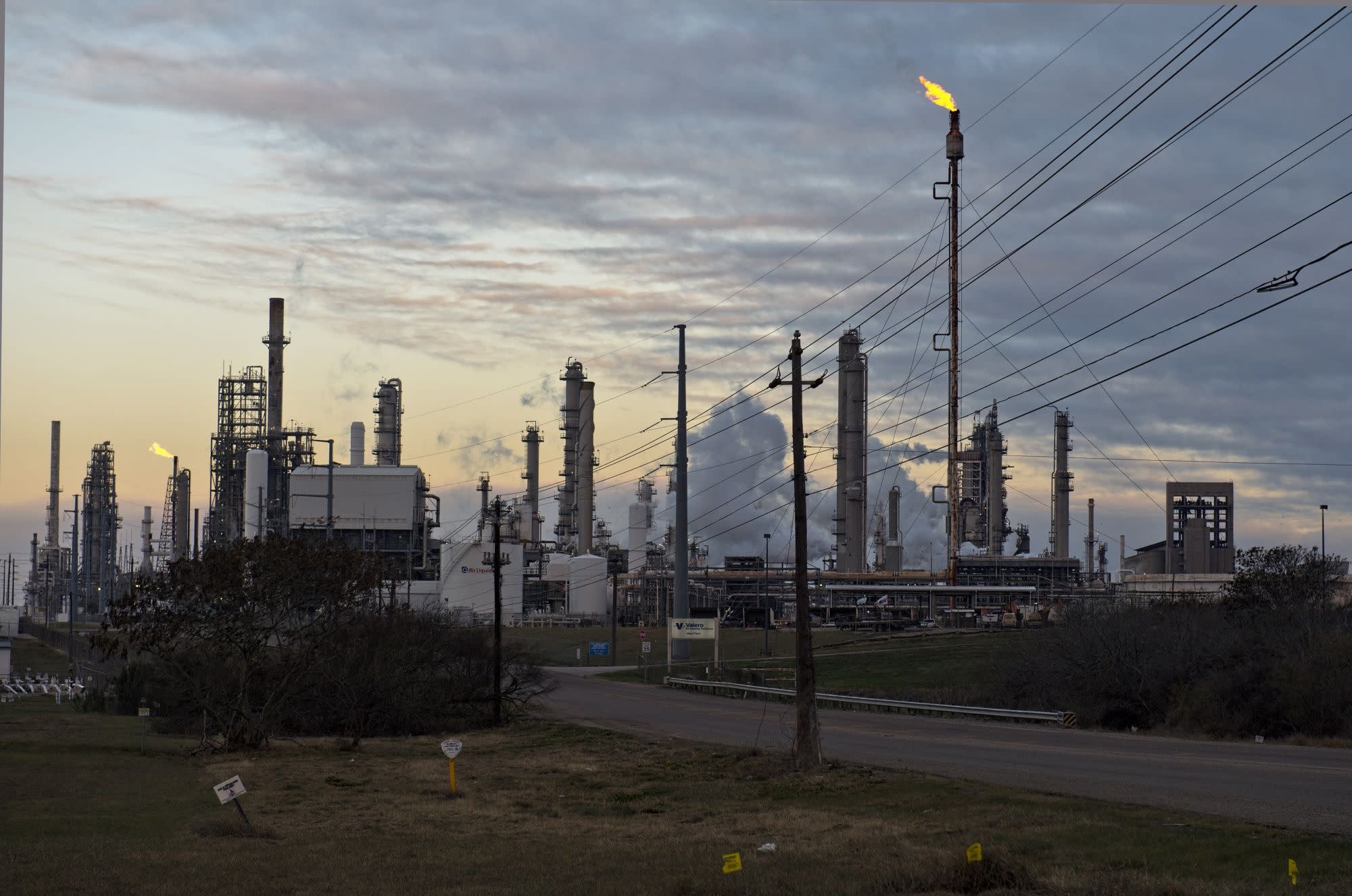Gas traders begged for money as Texas Cold increased its market