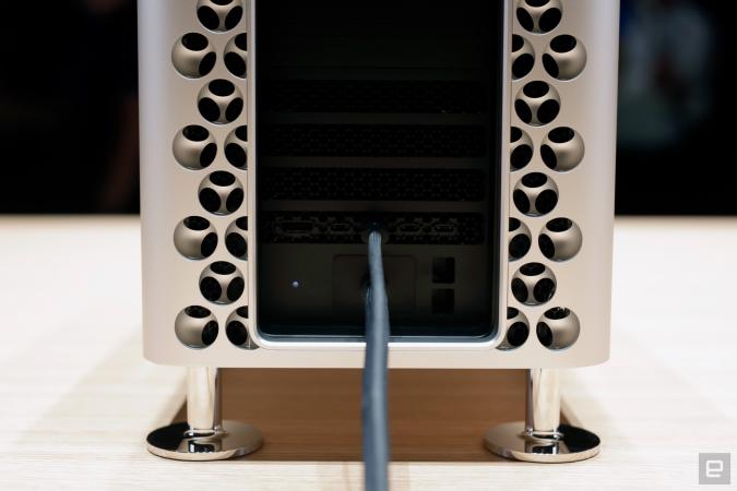 mac pro stand 999