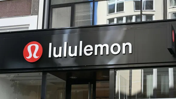 Lululemon stock pops on earnings, buyback plans