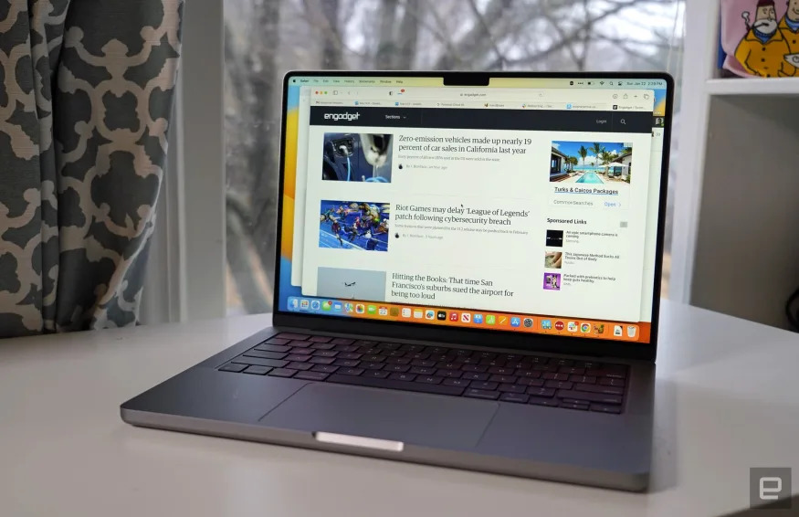 MacBook Pro 14-inch (2022)