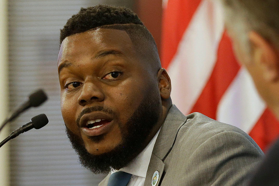 Former Stockton Mayor Tubbs joins Newsom as economic adviser