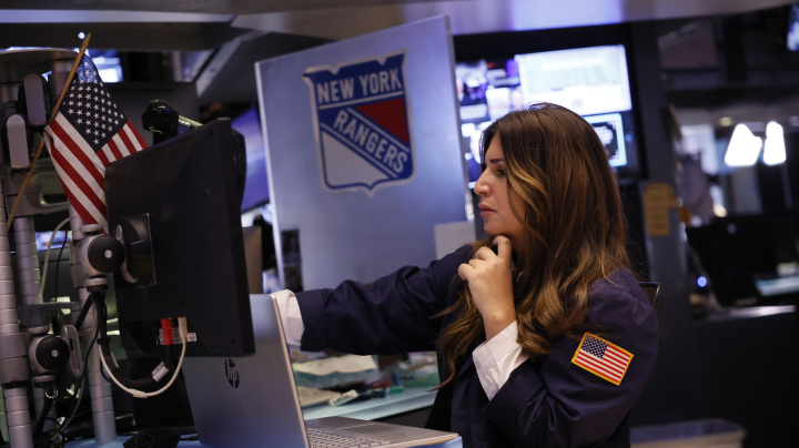 
Wall Street and Europe higher as Google owner crosses $2tn
Wall Street pushed higher on Friday, following the FTSE 100 and European stocks for the last trading session of the week.
Read More »