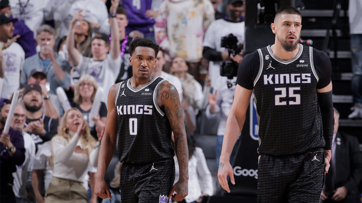 Kings injury report: Monk, Len available Tuesday vs. Blazers