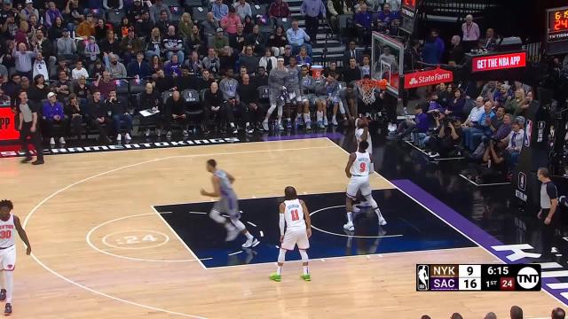 Domantas Sabonis with a 2-pointer vs the New York Knicks