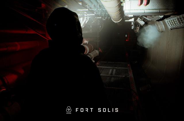 Fort Solis screenshot showing protagonist Jack Leary walking through a darkened maintenance tunnel