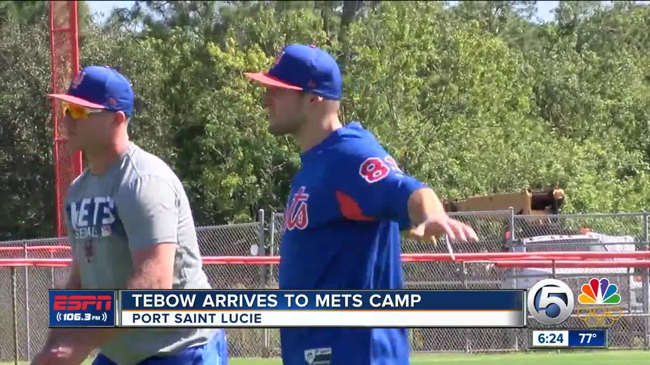 Tim Tebow brings the buzz to Mets camp Monday