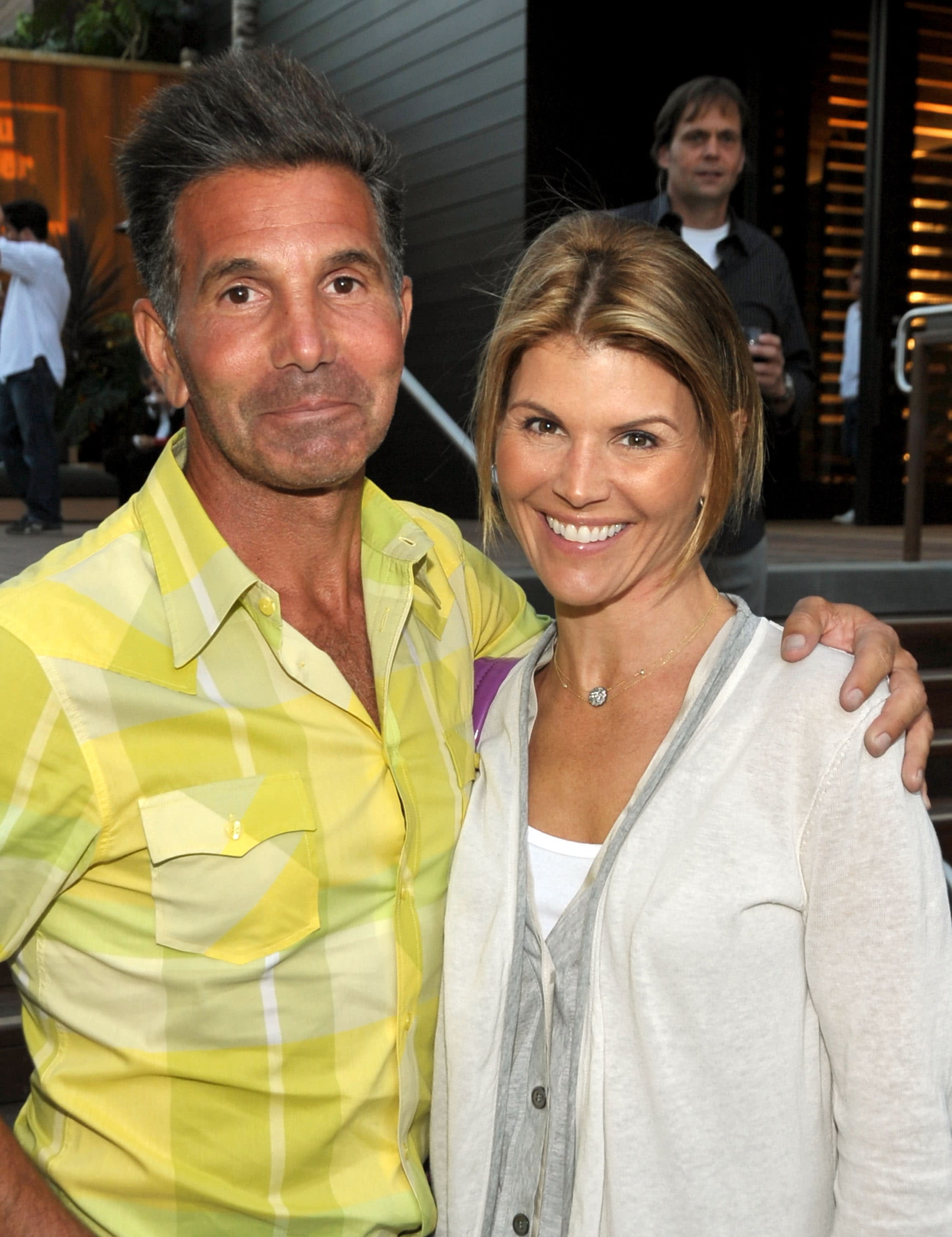 Lori Loughlin and Mossimo Giannulli Sell Bel Air Mansion