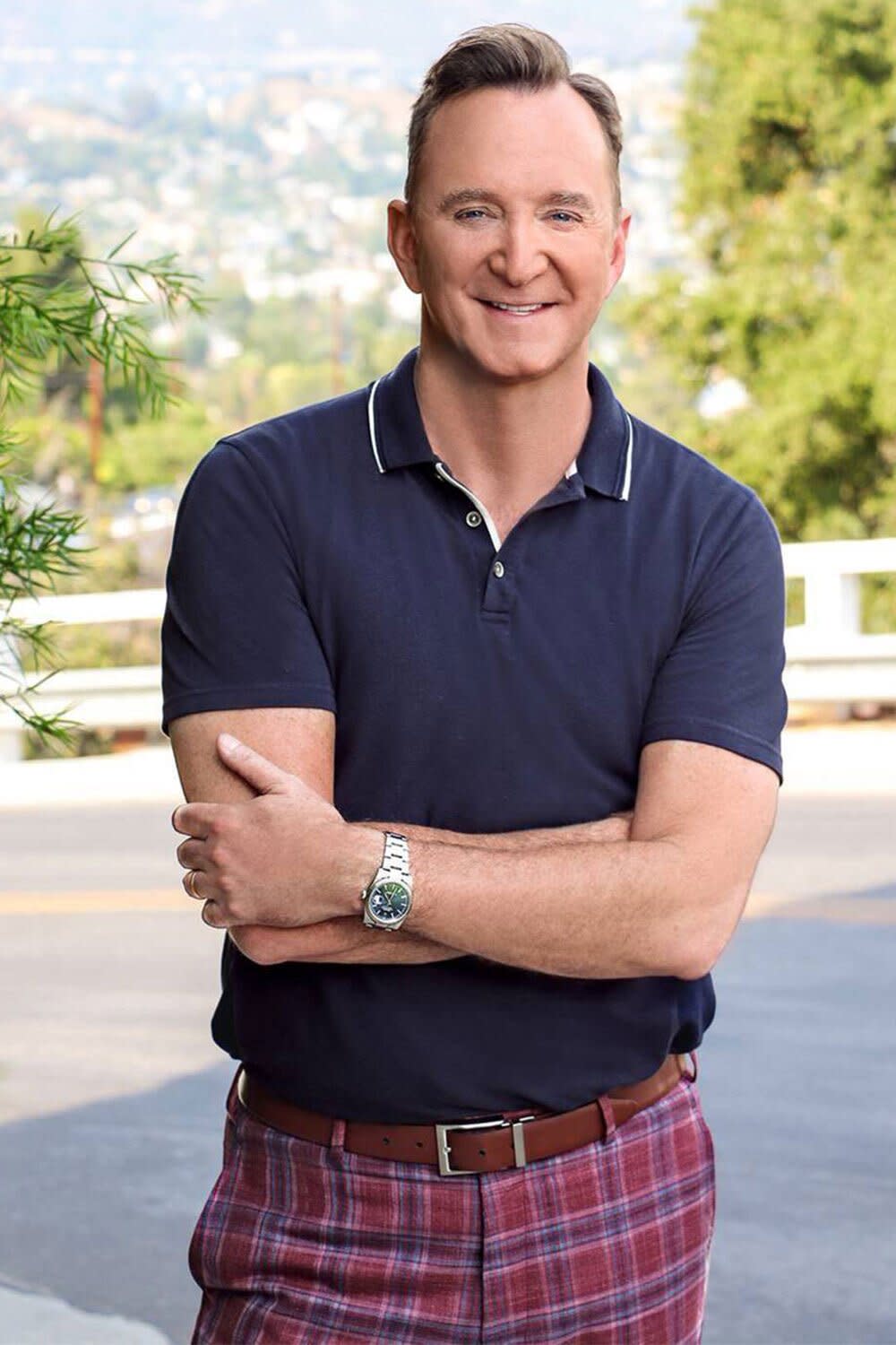 Clinton Kelly Takes SelfMade Millionaires House Hunting in HGTV Debut