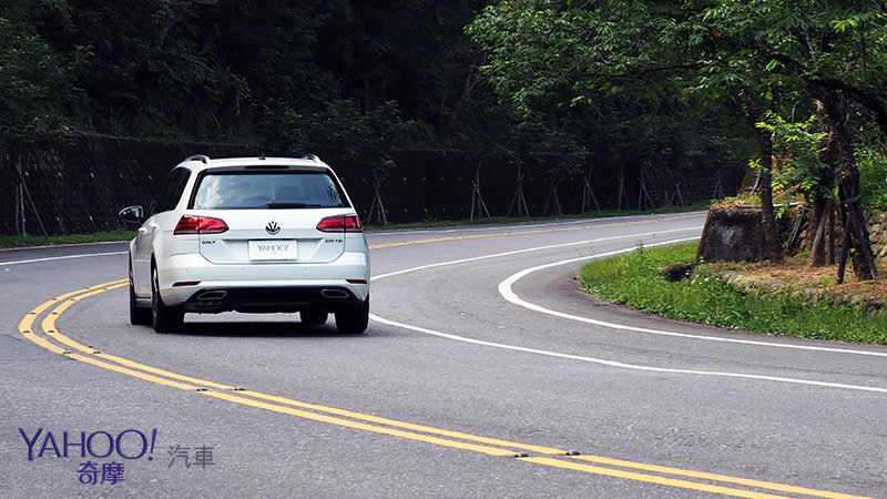 公私分明！時而大器、時而激進的年輕小夥子Volkswagen Golf Variant 280TSI R-Line宜蘭試駕 - 15