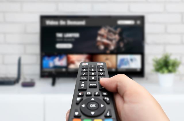 Nielsen to count viewers for Hulu,  live TV services