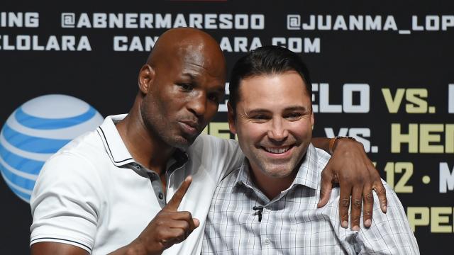 RADIO: Oscar De La Hoya - Hopkins is admirable