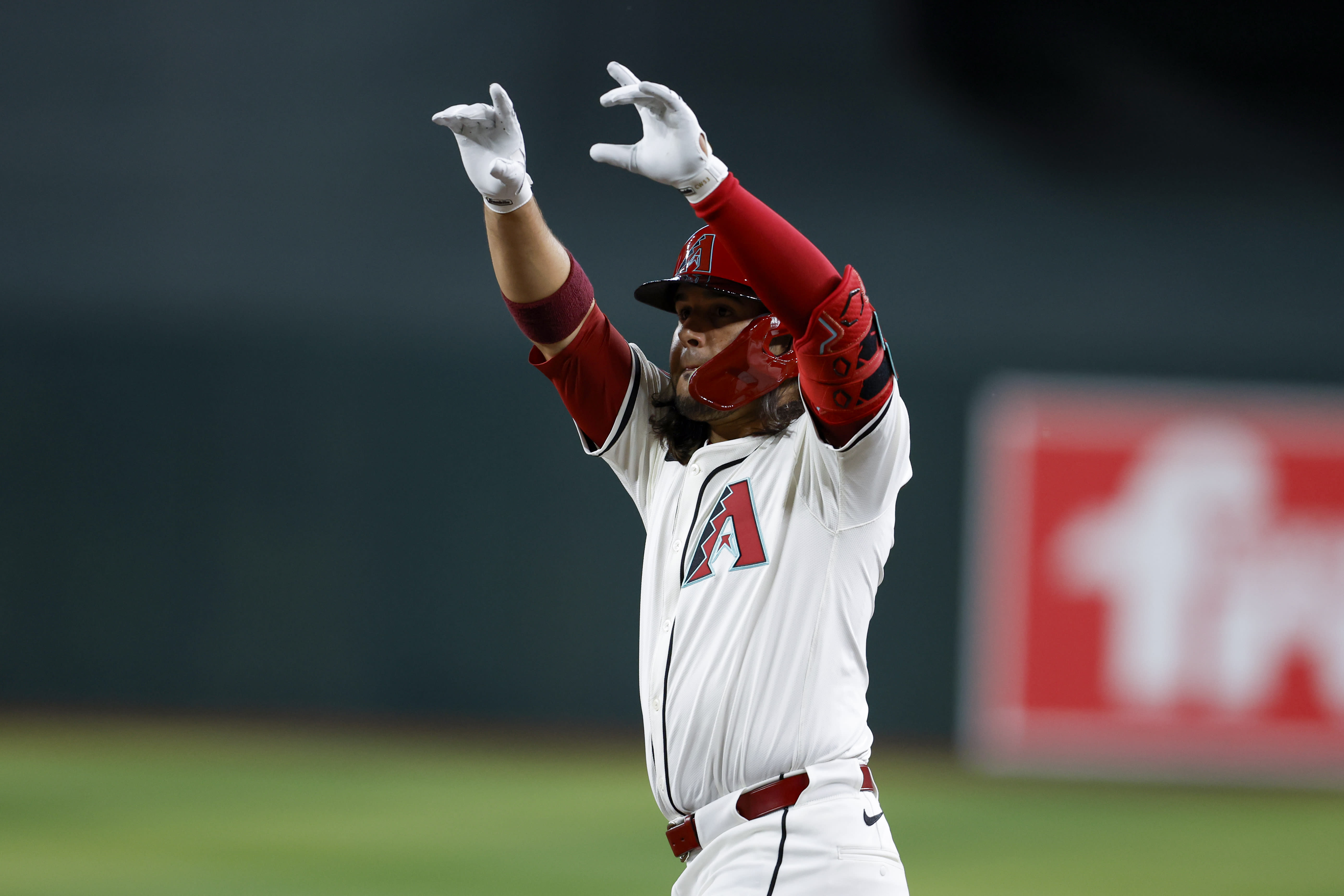 Diamondbacks set franchise record and Opening Day record with 14 runs in 1 inning vs. Rockies