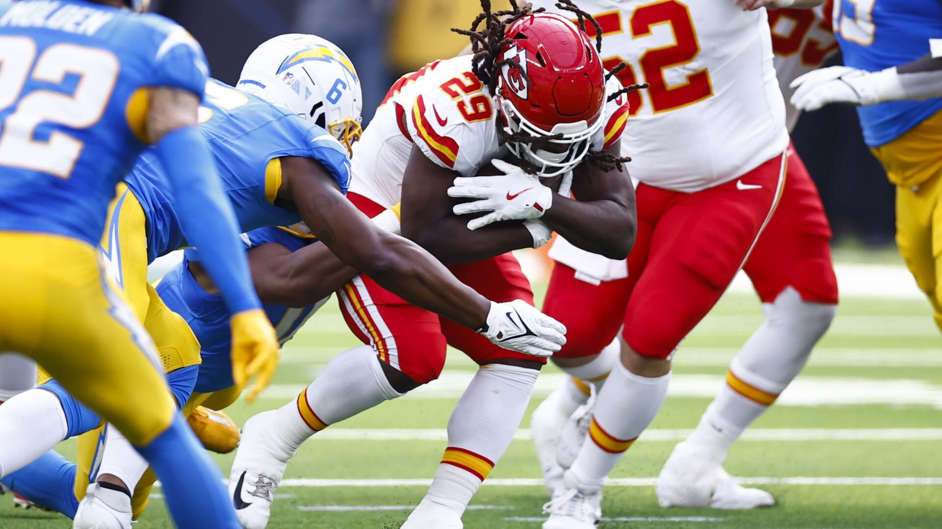 NFL gives Denzel Perryman the biggest fine of 2024, $66,666 for hitting Kareem Hunt