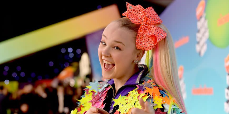 Jojo Siwa Comes Out By Wearing A Best Gay Cousin Ever T Shirt