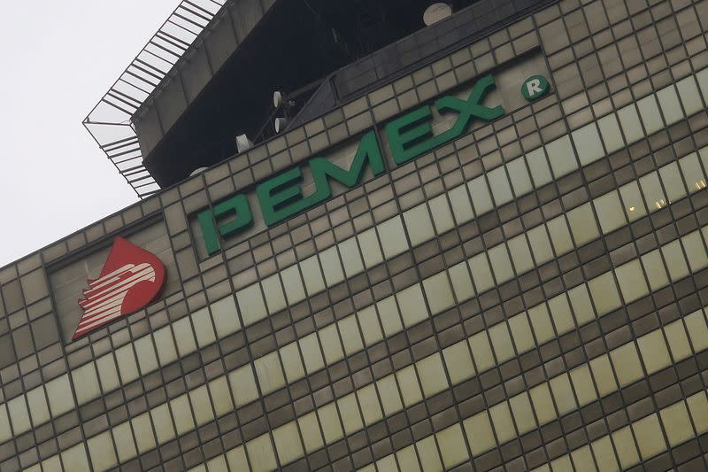 Mexicana Pemex en conversaciones con Vitol, apunta a reanudar negocios tras escándalo de sobornos