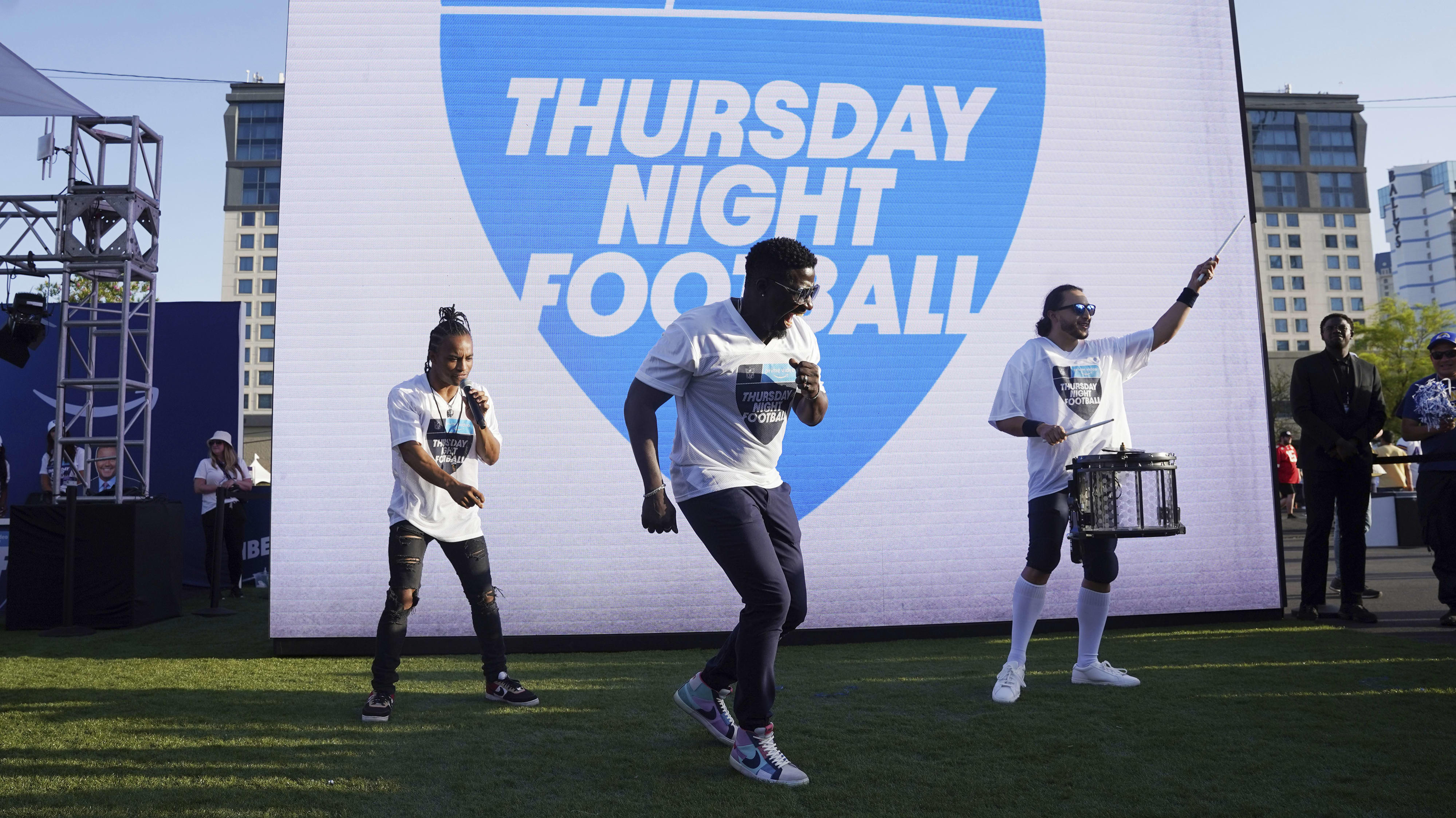 debuts NFL Thursday Night Football stream without issue