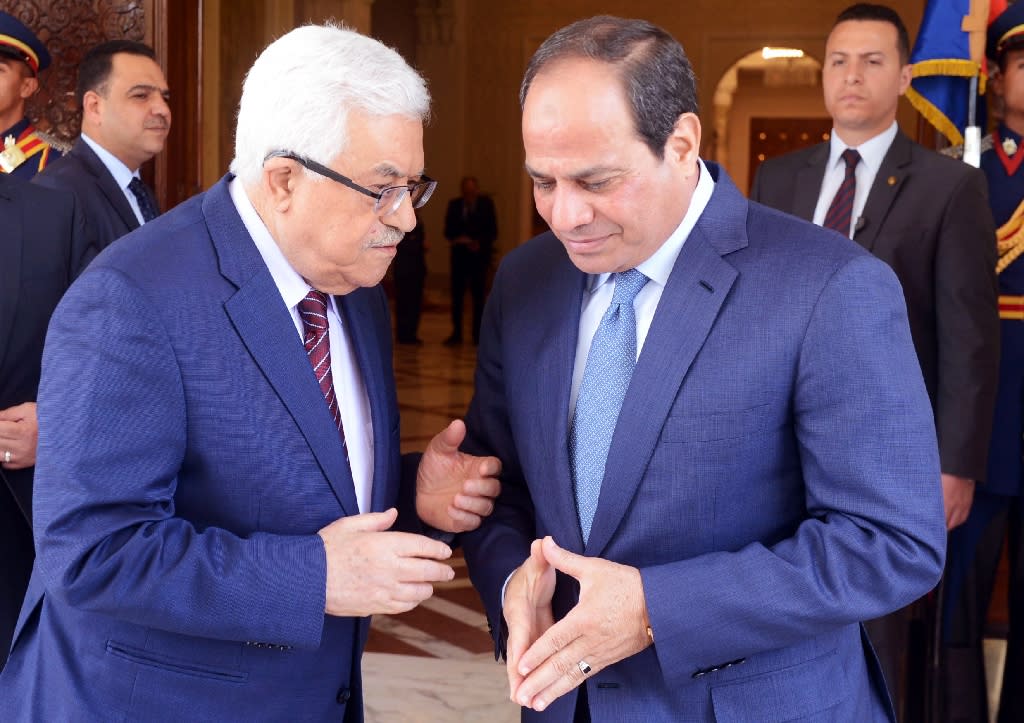 Abbas to meet Egyptian leader ahead of Trump talks