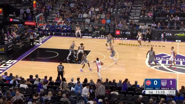 Isaiah Livers with a dunk vs the Sacramento Kings