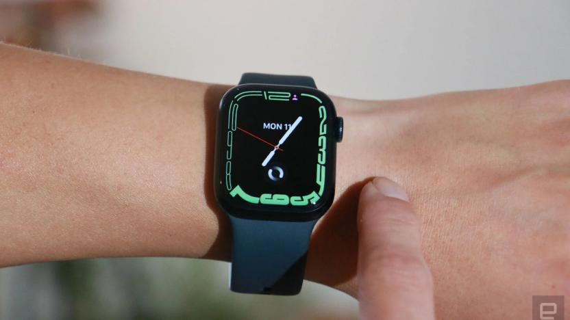 Apple Watch Series 7 falls to a new low of $339 at Amazon