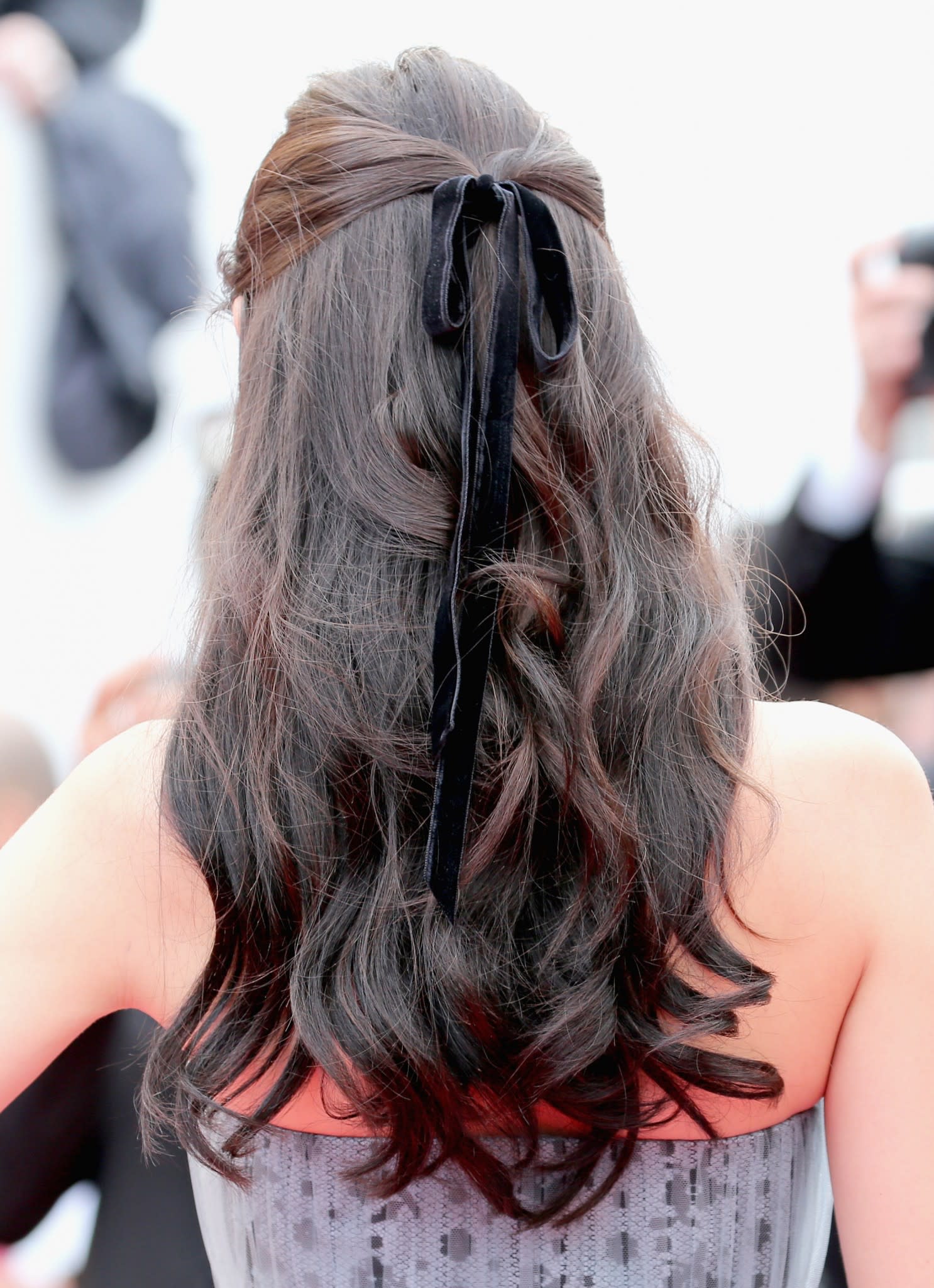 Half Up Half Down Prom Hairstyles That Are Easy And Elegant