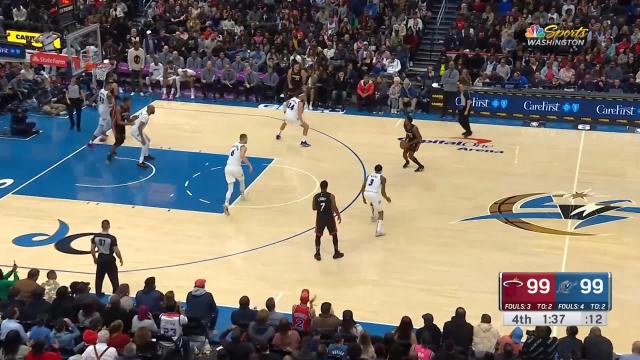 Haywood Highsmith with a deep 3 vs the Washington Wizards