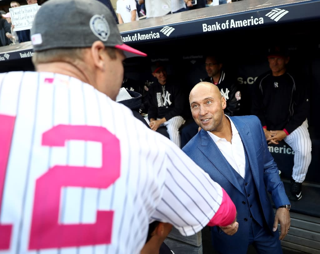 yankees retired jersey numbers