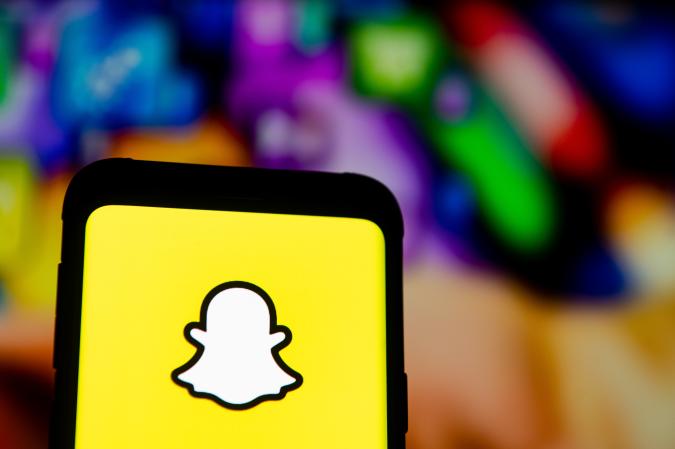 Snapchat Now Lets You Turn Your Face Into An Animated Sticker Engadget