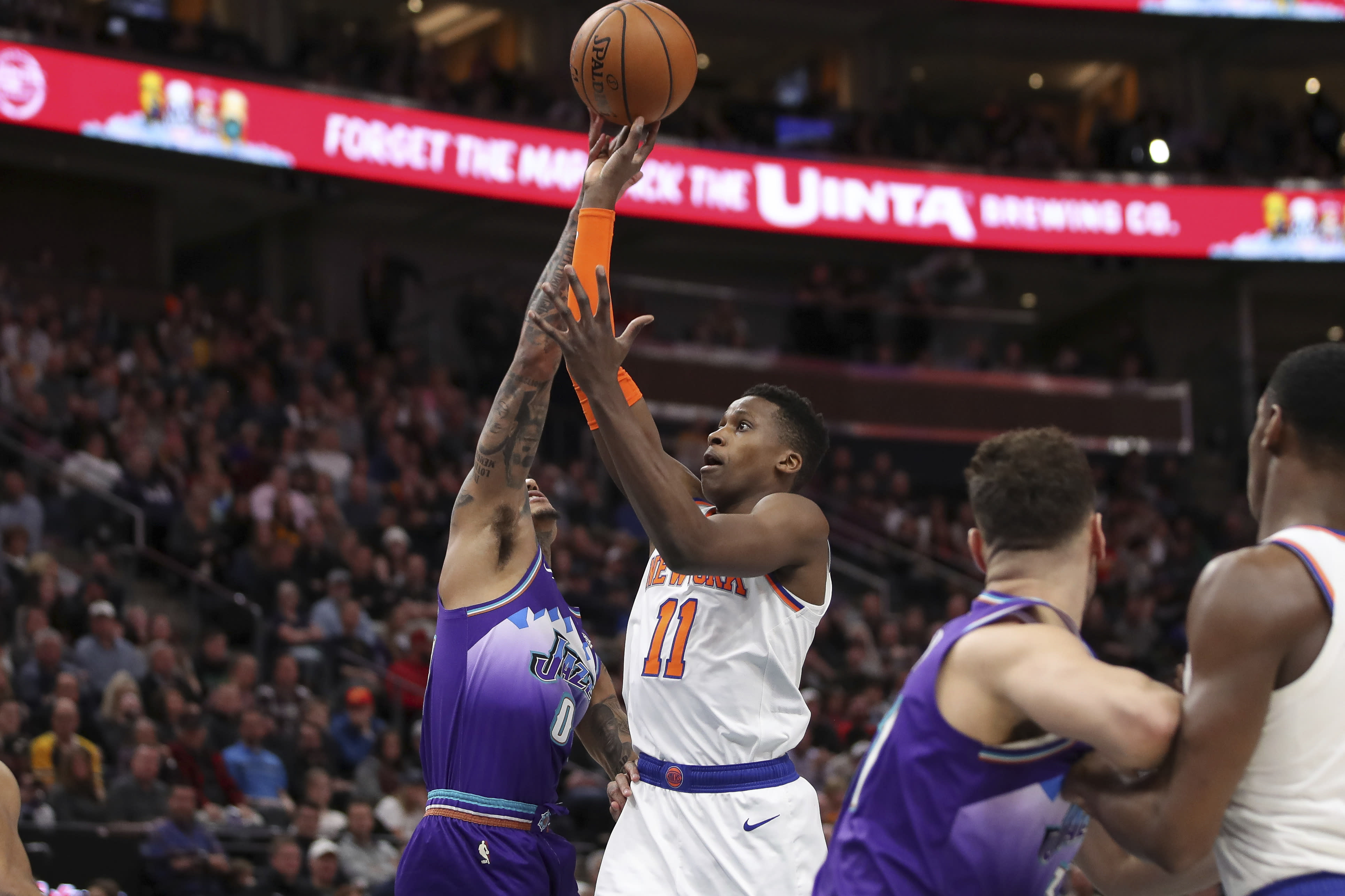 Mudiay scores 20 against former team, Jazz rout Knicks