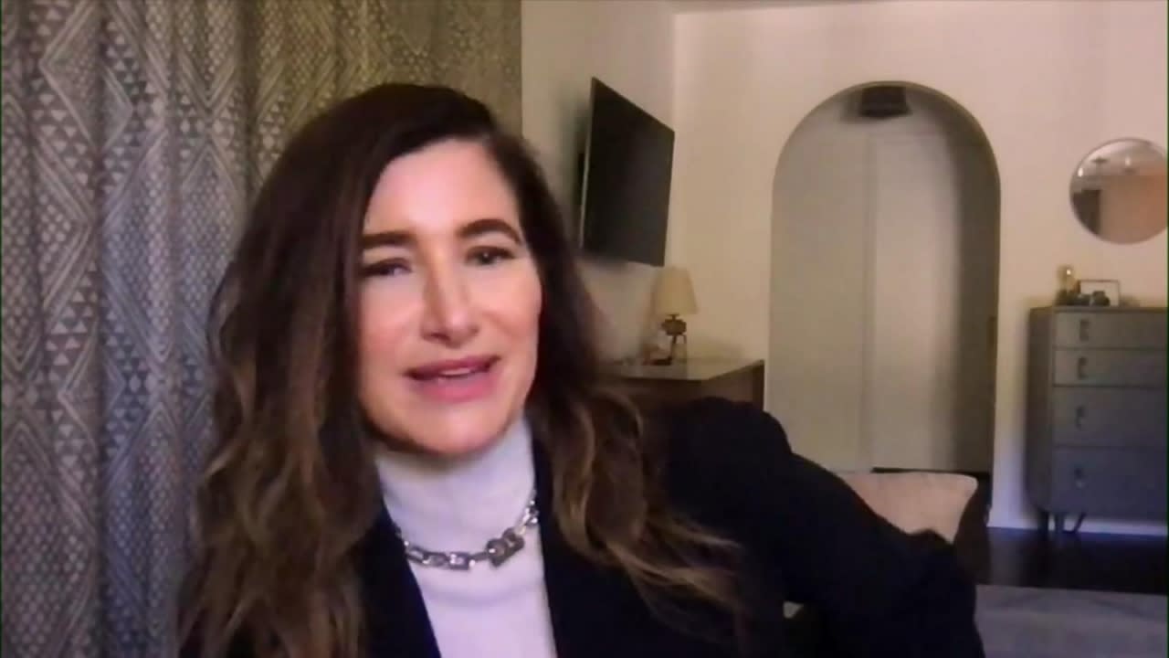 Kathryn Hahn on staying off social media: 'I don't feel the need