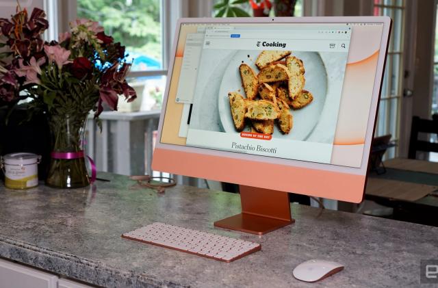 Apple's colorful 8-core 24-inch iMac falls to a new all-time low at Amazon