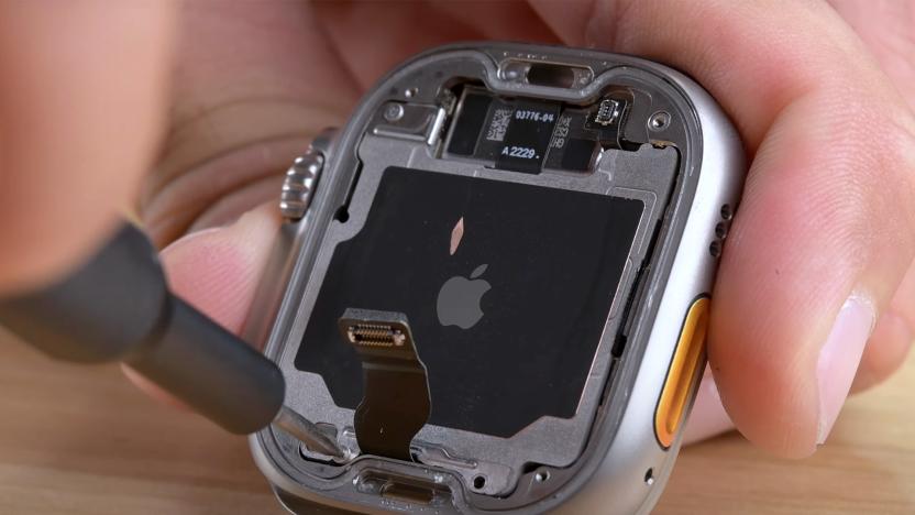 Apple Watch Ultra teardown