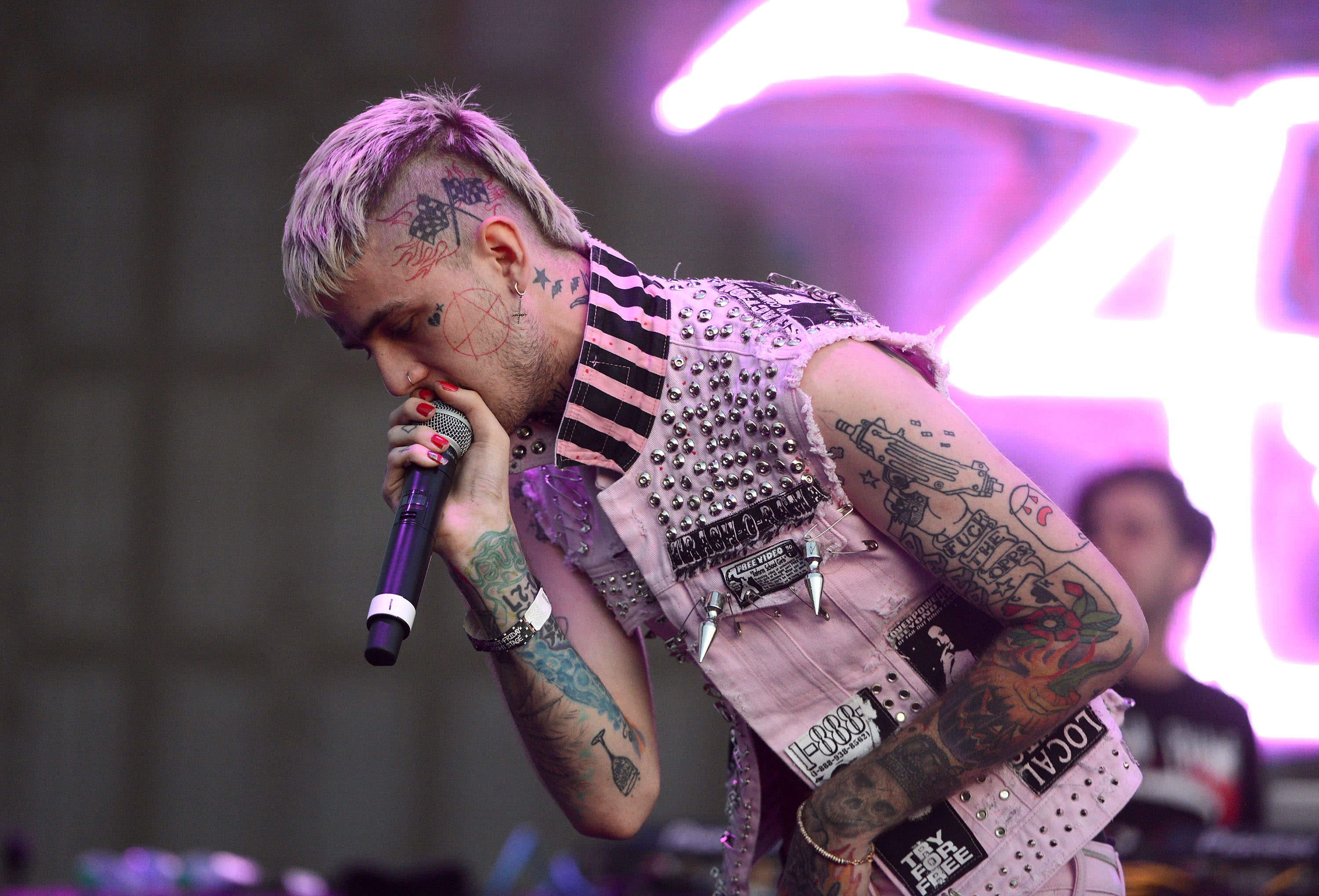 Lil Peep died Wednesday night of suspected overdose [Video]3000 x 2039