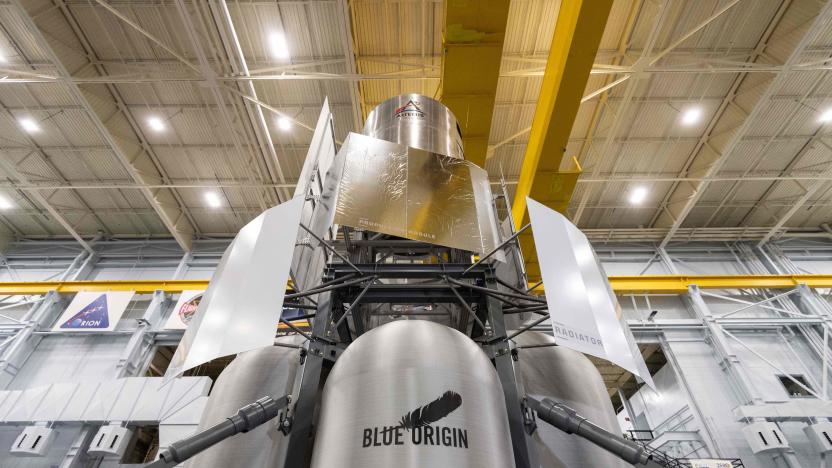 Blue Origin team delivers lunar lander mockup to NASA