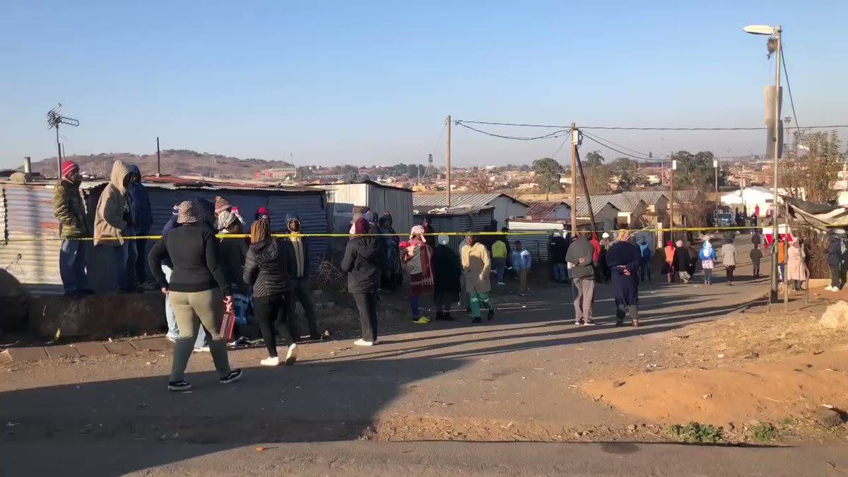 La police réagit aux décès signalés lors d’une fusillade dans une taverne d’Afrique du Sud