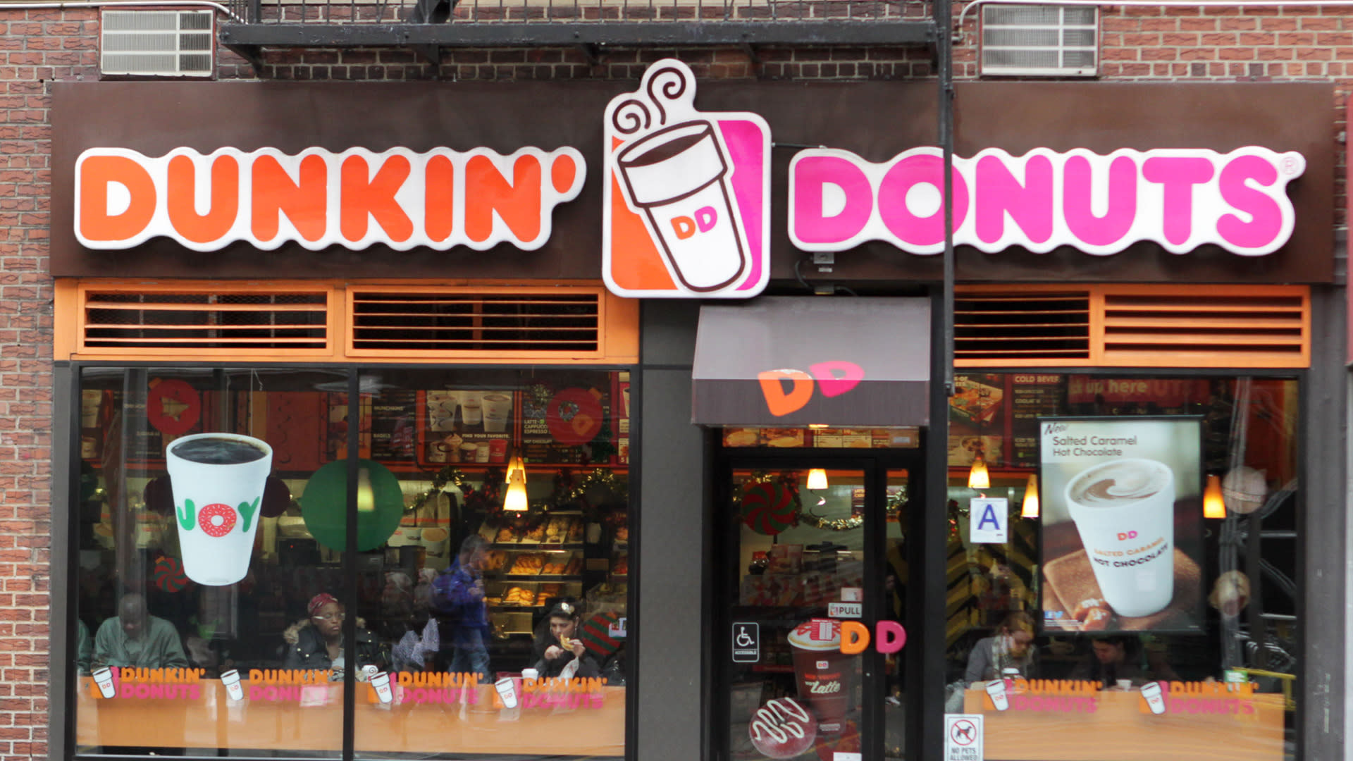 Dunkin’ Donuts Is Closing Hundreds of Stores