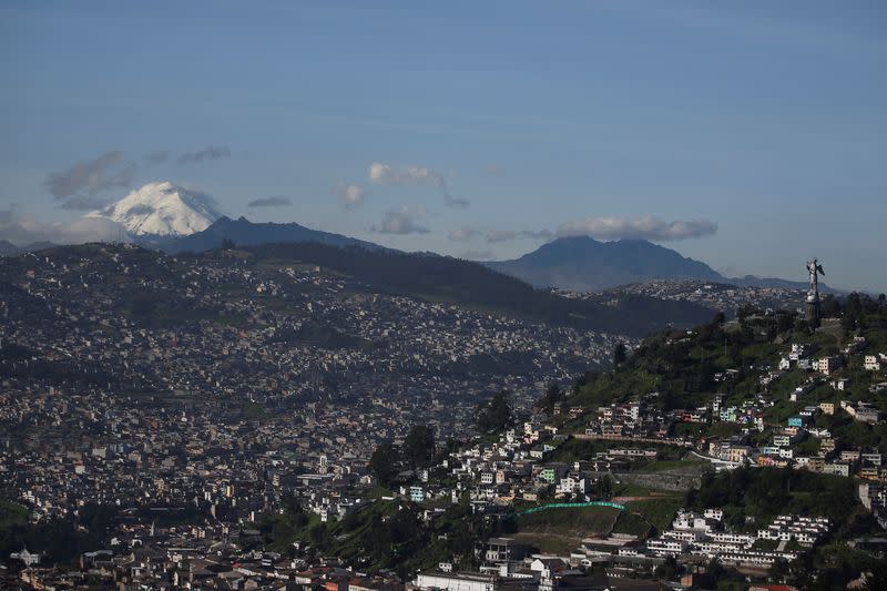 Ecuador inicia proceso de regularización de miles de migrantes venezolanos