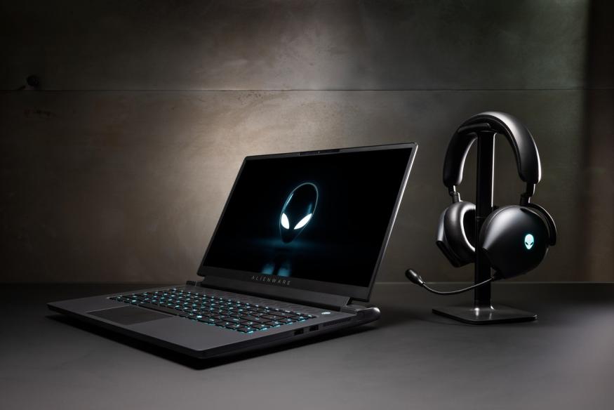 Supporting up to a Radeon RX 6850M XT GPU and 480Hz display, Alienware says the new m17 R5 is the most powerful AMD Advatange laptop yet. 