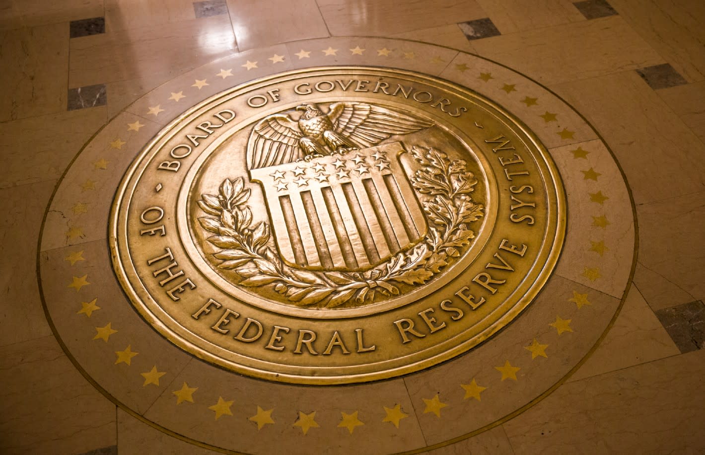 Crypto Long & Short: What Changes at the Fed and the SEC Mean for Crypto - Yahoo Finance