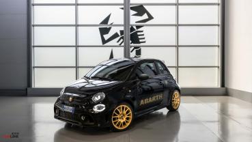 金色鋁圈+蠍子圖騰就是帥《Abarth 695》品牌成立75週年限量紀念款