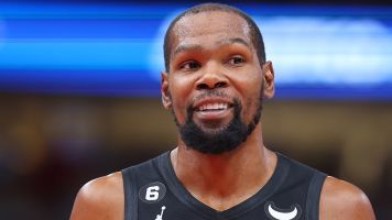 Suns' Kevin Durant rocks Corbin Carroll jersey at Diamondbacks game