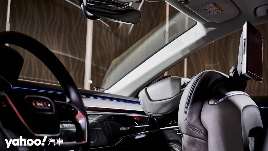 2022 Audi A8小改款正式在台上市！展現何謂真正體貼後座的象徵？！ - 12
