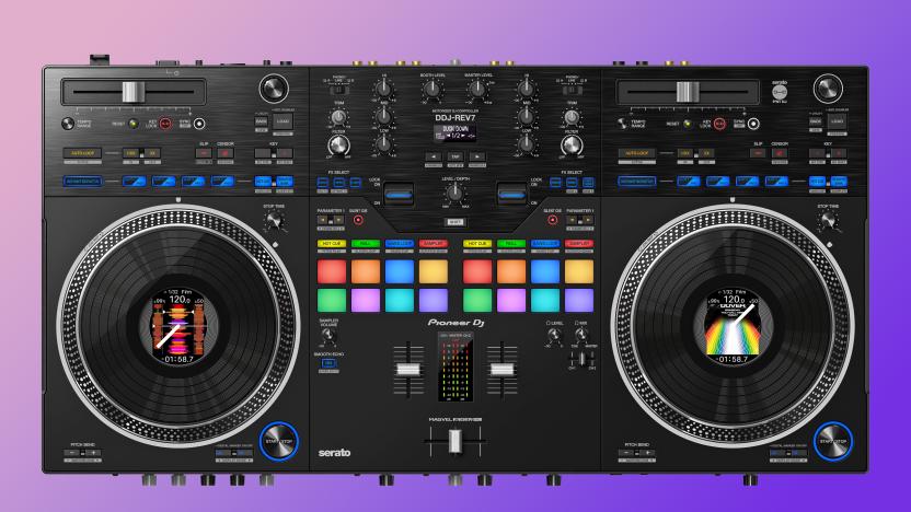 Pioneer DJ / Serato - DDJ-REV7 controller